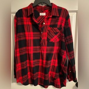 GAP women’s plaid shirt-boyfriend fit-size large-red and black